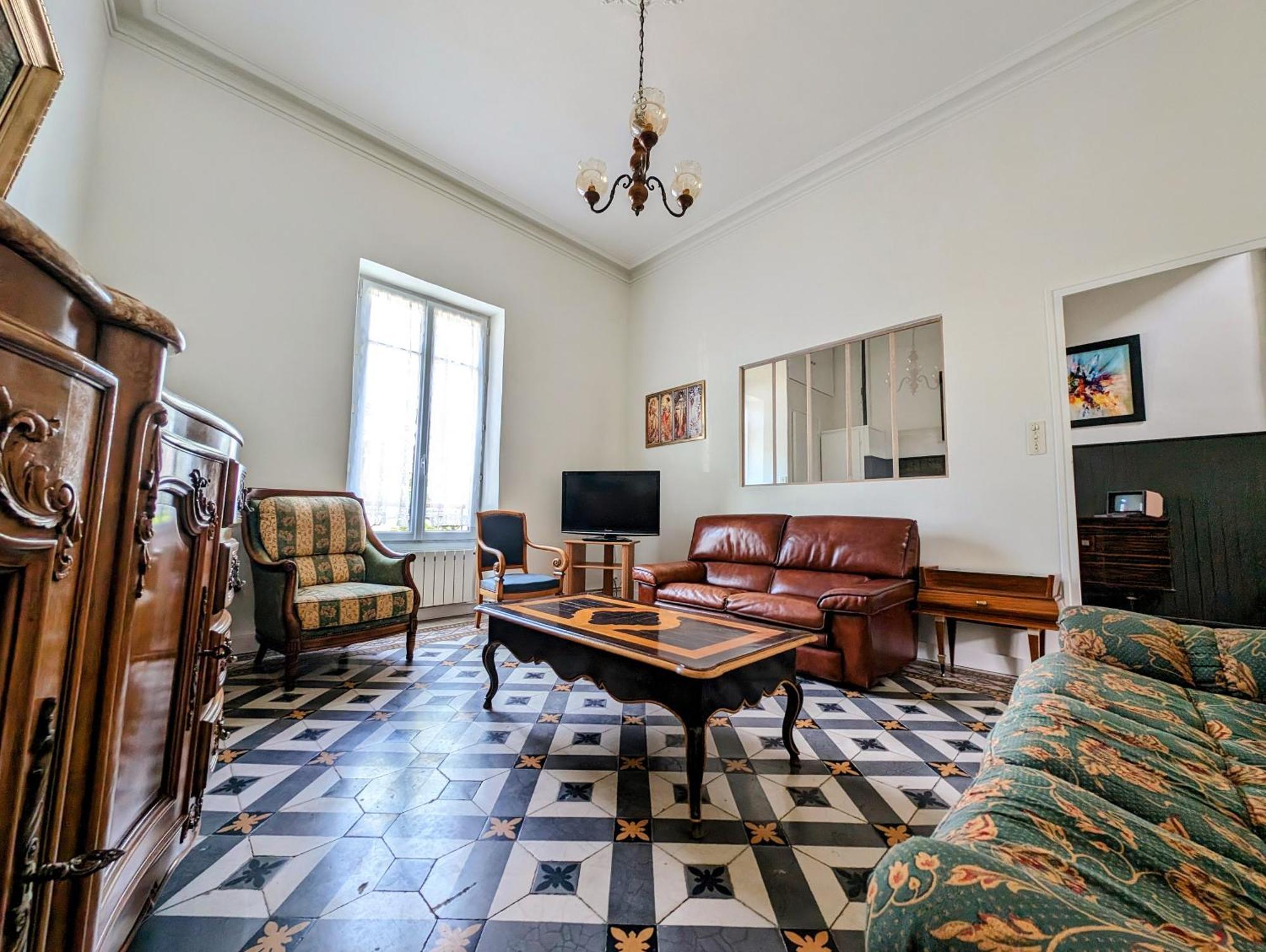 Maison De Style Tout Confort, Position Ideale, Avec Clim Et Petit Exterieur Orange  Exterior foto